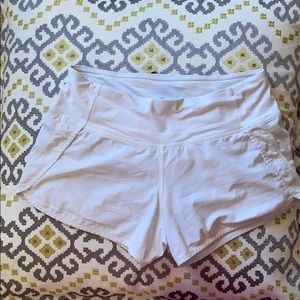 Lululemon 2.5” Shorts